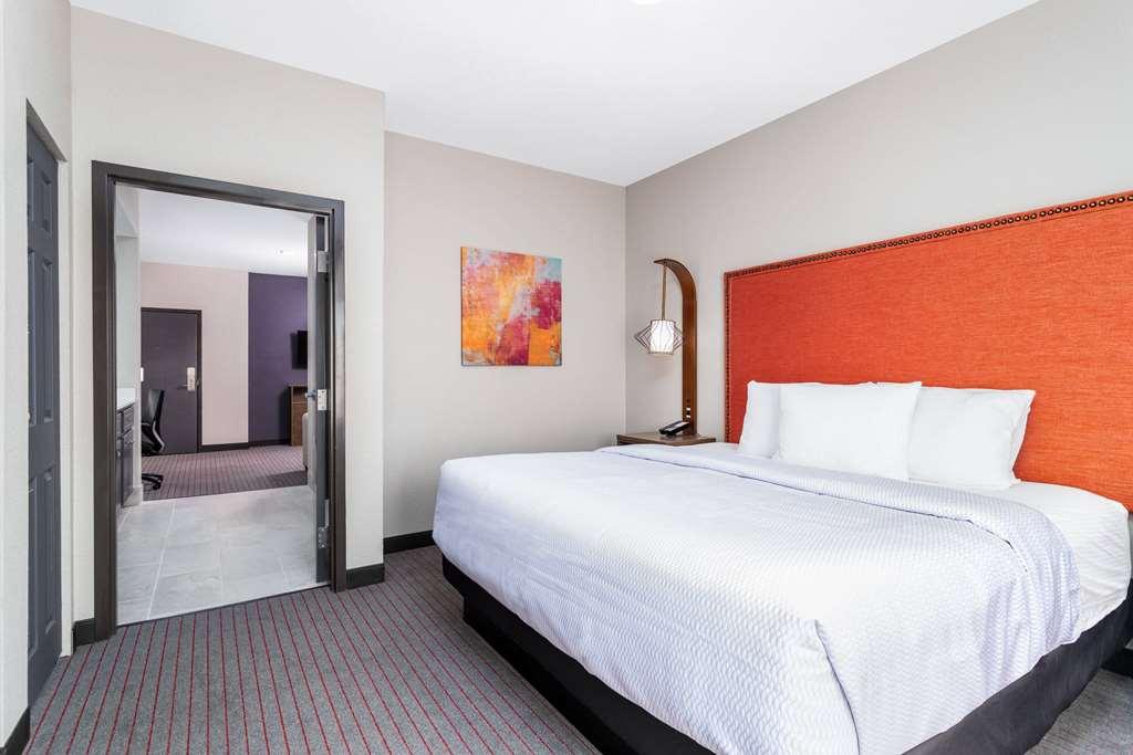 La Quinta & By Wyndham Eisenhower 3*